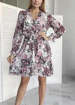 Платье из шифона.