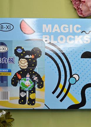 Конструктор magic blocks в форме мишки bearbrick. размер: 420мм