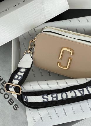 Сумка кроссбоди marc jacobs the snapshot beige/white