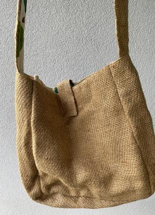 Сумка на довгому ремінці