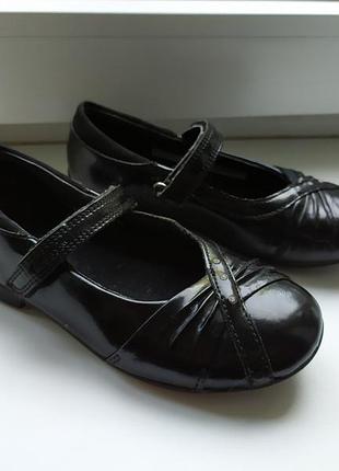 Детские лаковые туфли кожаные балетки - clarks - 28/17 см