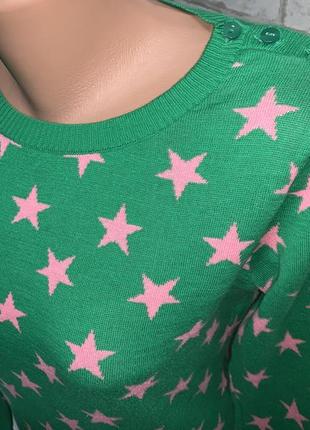 Брендовый свитерок  цвет зелёный ,звёзды пудра  бренд divided h&m  размер 125 фото