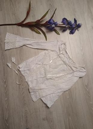 Нежная белая блуза с прошвой кисточками лентами ленточками с открытыми плечами