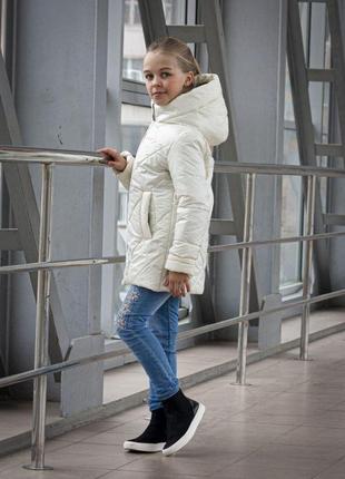 Демисезонная куртка на девочку подростка весна осень, модная весенняя подростковая белая курточка для девушек7 фото