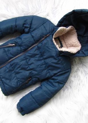 Стильная демисезонная куртка с капюшоном zara