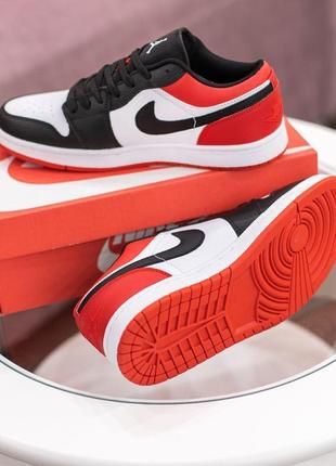 Nike air jordan 1 retro кросівки білі з чорним і червоним кросівки чоловічі шкіряні топ якість найк джордан осінні шкіра кеди9 фото