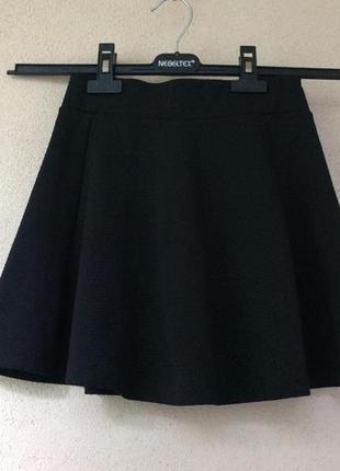 Классная объёмная черная юбка полуклёш h&m3 фото
