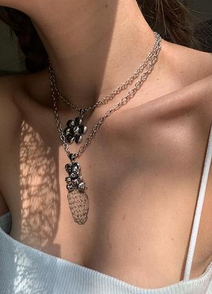 Цепочка с цветочной цепью с медведем