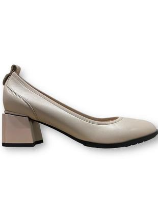 Жіночі шкіряні повсякденні туфлі-човники на широких стійких підборах пудрові s983-02-y822a-9 lady marcia 2600