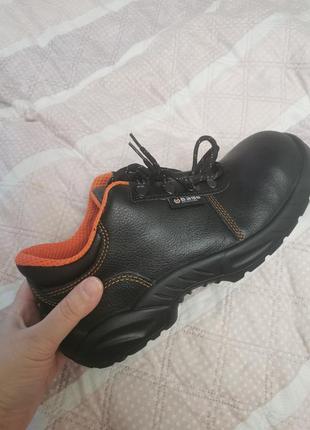 Новые туфли полуботинки рабочие с металлическим носком 28см 43рр base3 фото
