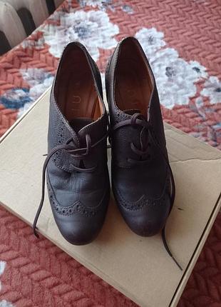 Кожаные ботильоны