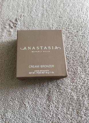 Бронзер anastasia beverly hills cream bronzer amber light to medium with neutral undertones5 фото