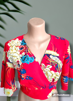 Женская красивая принтованная нарядная блуза топ на запах с рукавами красного цвета нова2 фото