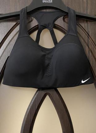 Шикарный, базовый, топ, для спорта, черного цвета, от дорогого бренда: nike 👌2 фото