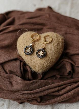 Сережки-підвіски гематит зірочка золото+темне срібло l-30мм фурнітура гіпоалергенний сплав колір золото