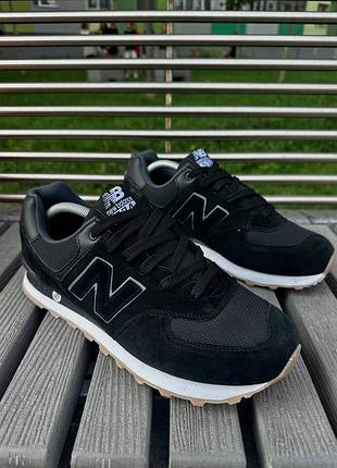 Супер зручні та практичні чоловічі кросівки