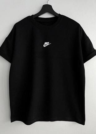 Чёрная футболка с коротким рукавом оверсайз чорна футболка оверсайз nike