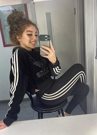 Вкорочене худі adidas