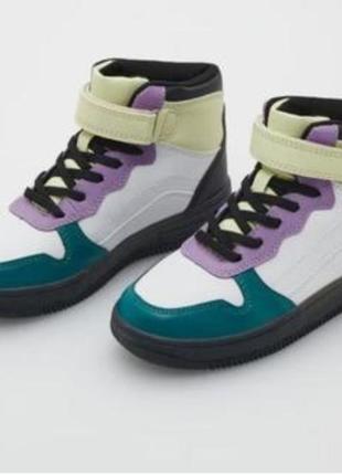 Высокие кроссовки reserved
