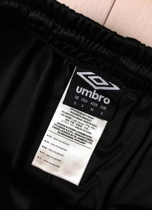 Мужские черные спортивные футбольные шорты umbro умбро. размер xs s4 фото