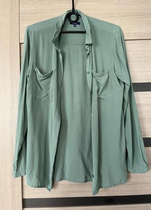 Рубашка блуза из вискозы м`ятнлго оттенка зеленая стильная легкое классное качество