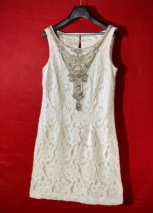 Красива жемчужно-біла мереживна сукня monsoon з блискучими стразами. розмір 44-46.