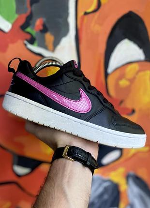 Nike кросовки 37,5 размер кожание черние оригинал хорошие