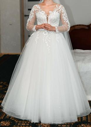 Невероятное свадебное платье4 фото