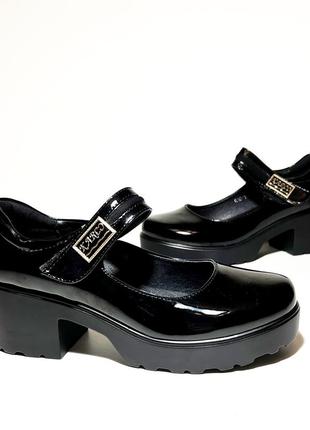 Женские черные лаковые туфли толстая подошва ремешок липучка 36 393 фото