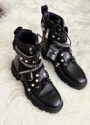 Крутые кожаные ботинки на массивной подошве zara, черного цвета5 фото