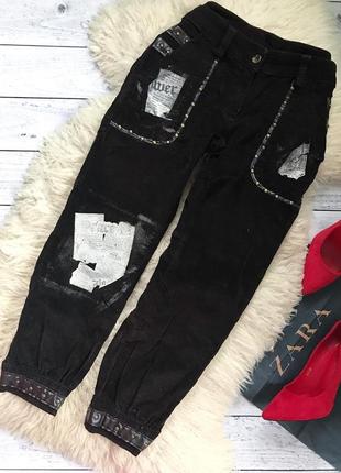 Брюки вельветовые коричневые джоггеры теплые с принтом газеты