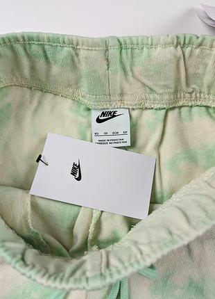 Оригинальные женские шорты nike2 фото