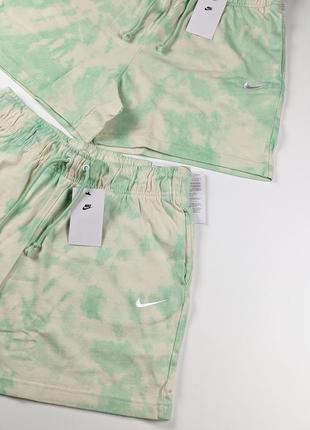 Оригинальные женские шорты nike4 фото
