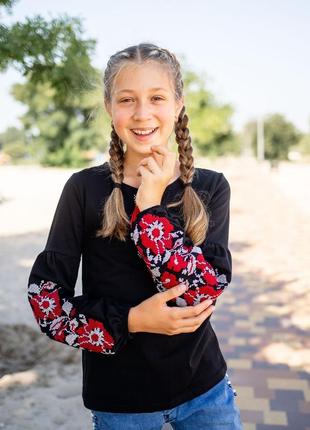 Черная вышиванка для девочки подростковая с маками, вышитая рубашка трикотажная с цветами, блуза с вышивкой, блузка нарядная с орнаментом