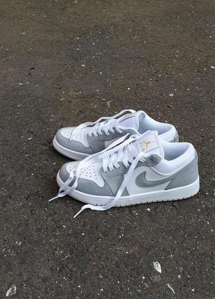Nike air jordan 1 low •grey white•