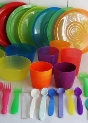 Комплект пластикового посуду
