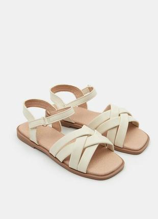 Босоножки девчачьи 2