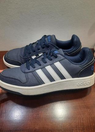Идеальные, оригинал, кроссовки adidas, размер 40