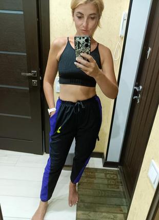 Спортивные крутые брюки nike s-m