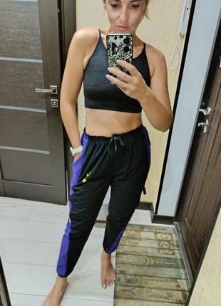 Спортивные крутые брюки nike s-m3 фото