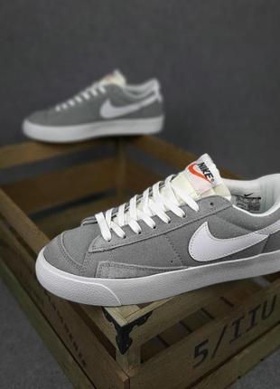 Nike blazer low низкие серые кроссовки женские кожаные найк блейзер кеды осенние4 фото