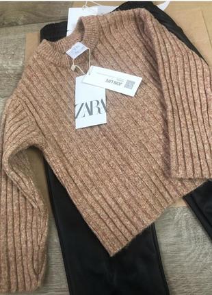 Zara тепленький свитерик машина вязкая приятная на ощупь