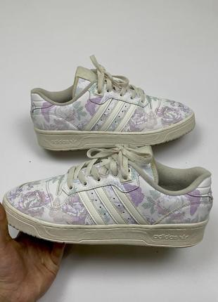 Кроссовки распаровки adidas forum low