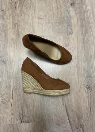 Замшевая туфли на платформе туфли на танкетке