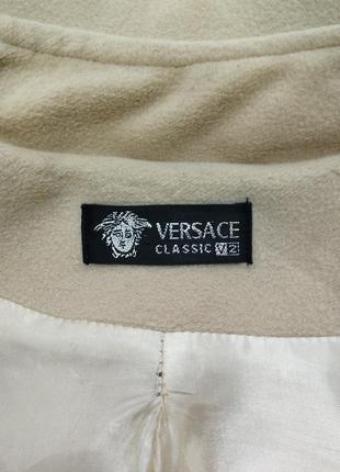 Пальто бежевое кейп полупальто золотые пуговицы двубортный versace8 фото