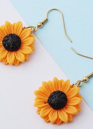Сережки соняшники маленькі та зручні/патріотичні прикраси 25х25мм