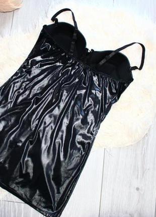 Стильный черный лакированный пеньюар с чашками под кожу с мокрым эффектом cotelli l2 фото
