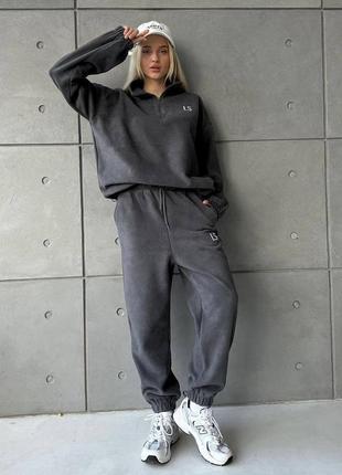 Костюм парний