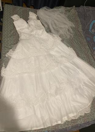 Весільна сукня з фатою та під’юбником! свадебное платье1 фото