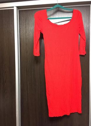 Платье красное в рубчик